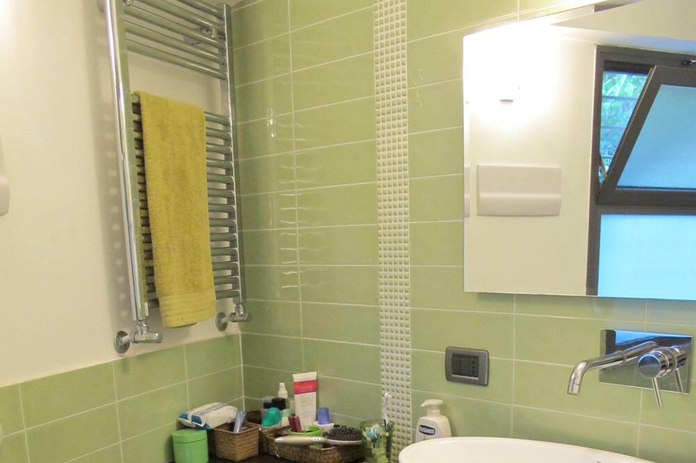 Photo of Bathroom in Mondello