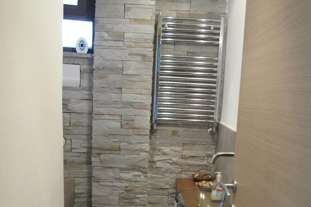 Photo of Bathroom in Mondello