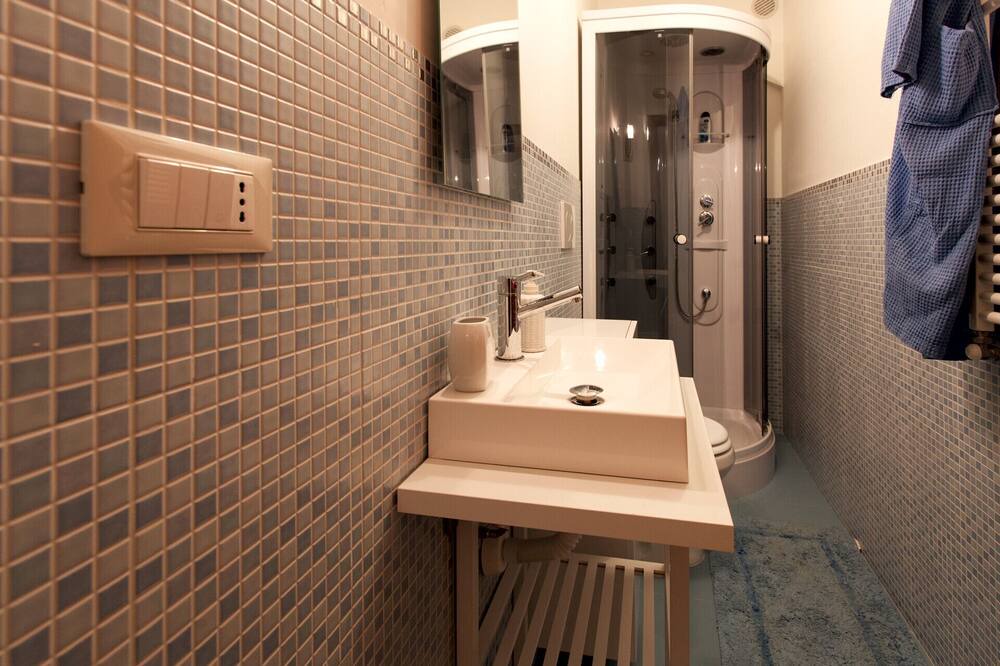 Photo of Bathroom in Aspra