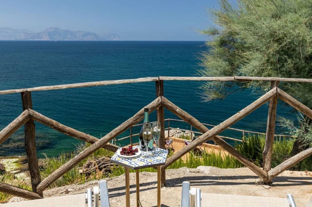 Photo of Patio Balcony in Aspra