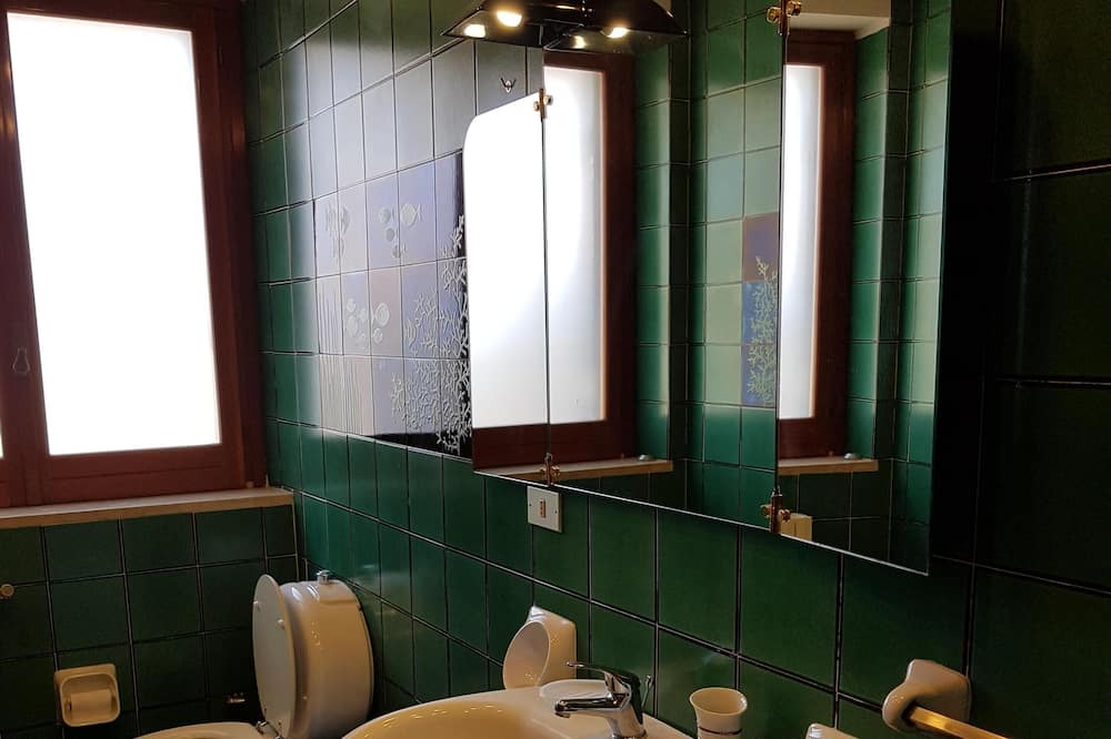 Photo of Bathroom in Cannizzaro