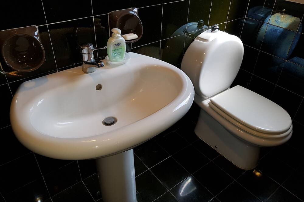 Photo of Bathroom in Cannizzaro