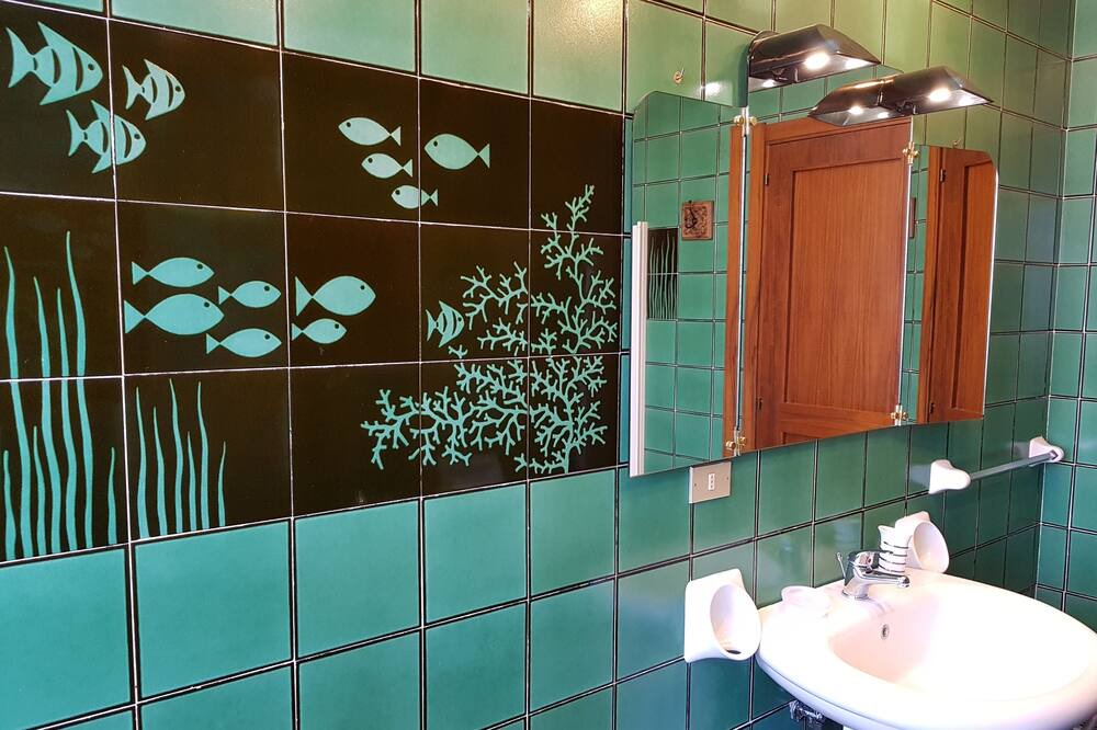 Photo of Bathroom in Cannizzaro