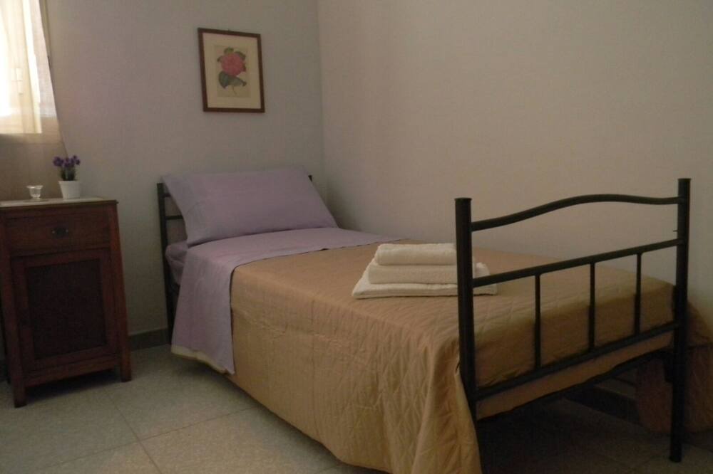Photo of Bedroom in Arenella