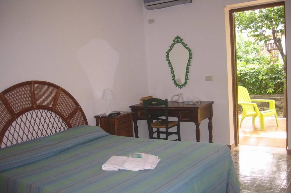Photo of Bedroom in Arenella