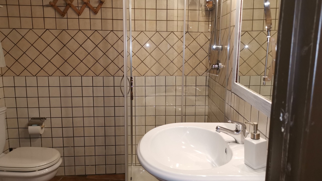 Photo of Bathroom in Paterno
