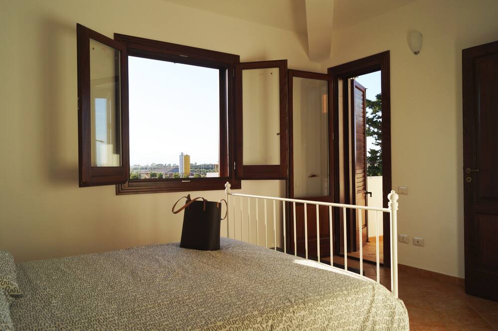 Photo of Bedroom in Campofelice di Roccella