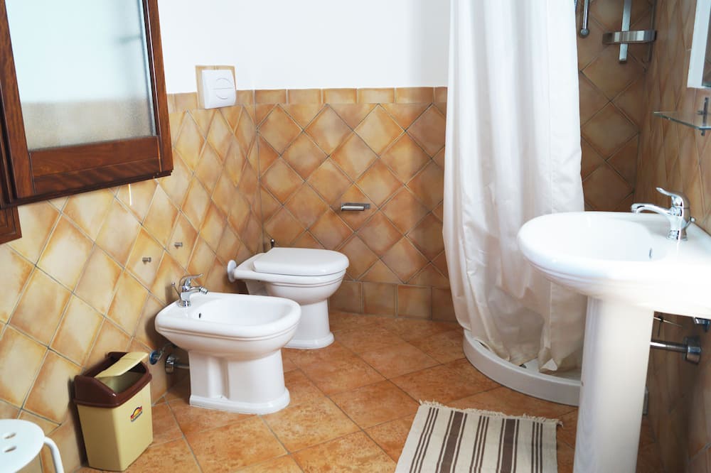 Photo of Bathroom in Campofelice di Roccella