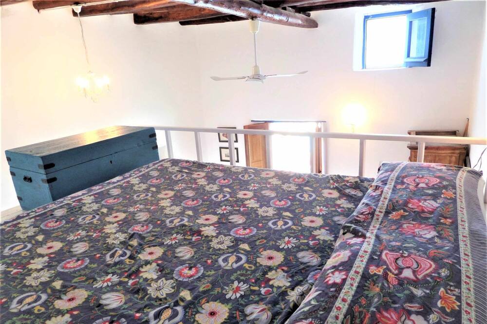 Photo of Bedroom in Malfa