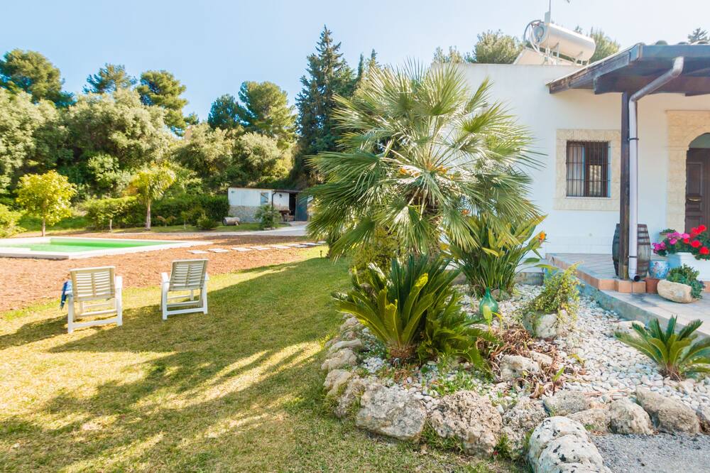 Photo of Outdoor in Avola