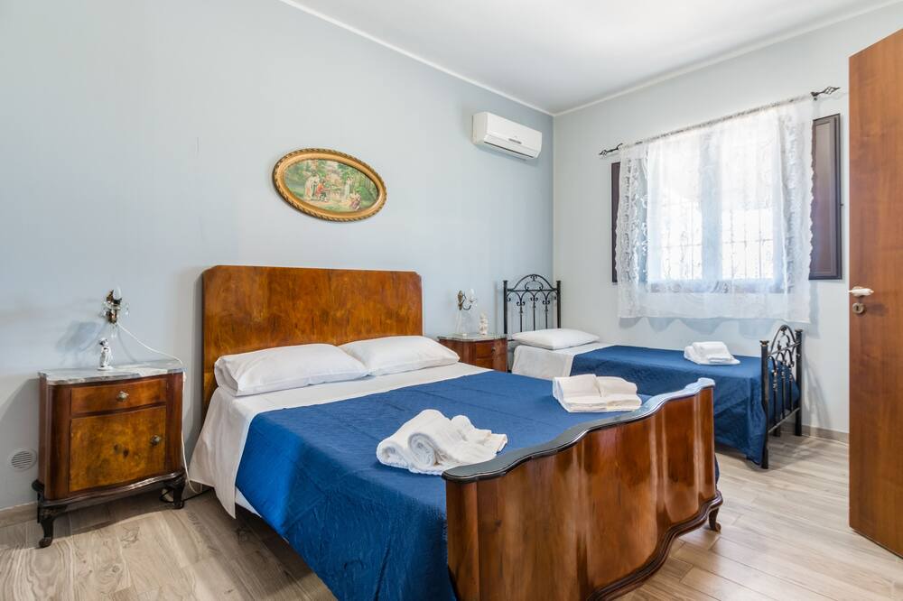 Photo of Bedroom in Avola