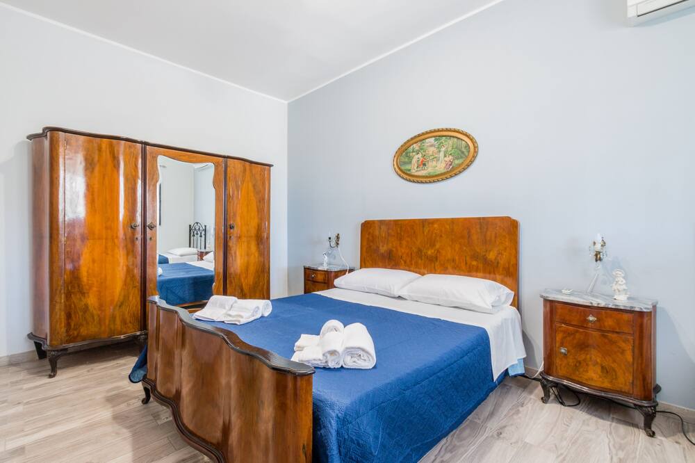 Photo of Bedroom in Avola
