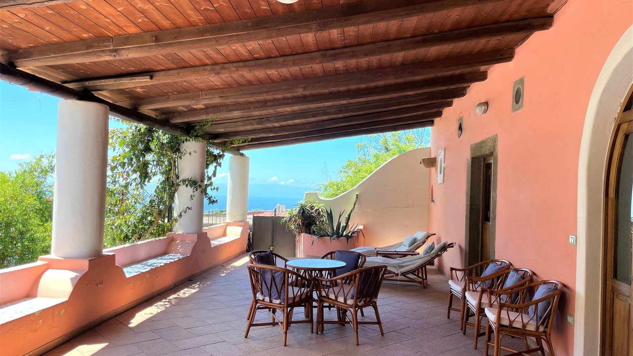 Photo of Patio Balcony in Leni