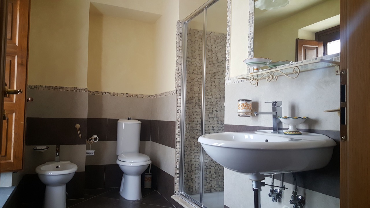 Photo of Bathroom in Zafferana Etnea