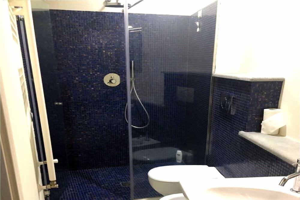 Photo of Bathroom in Trecastagni