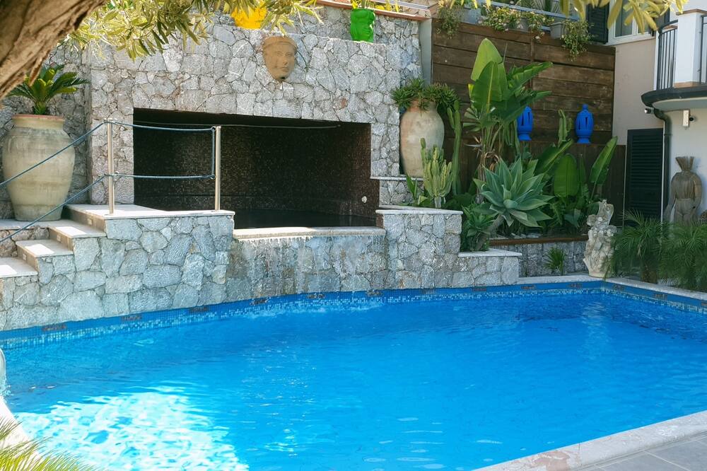 Photo of Outdoor in Mitogio