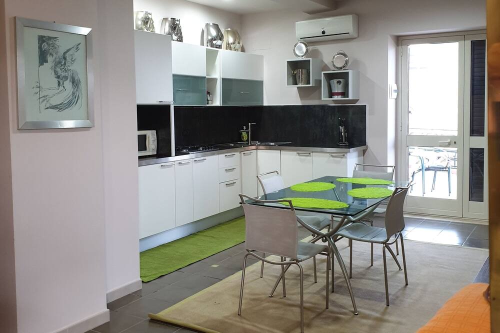 Photo of Kitchen in Mitogio