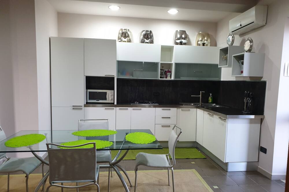 Photo of Kitchen in Mitogio