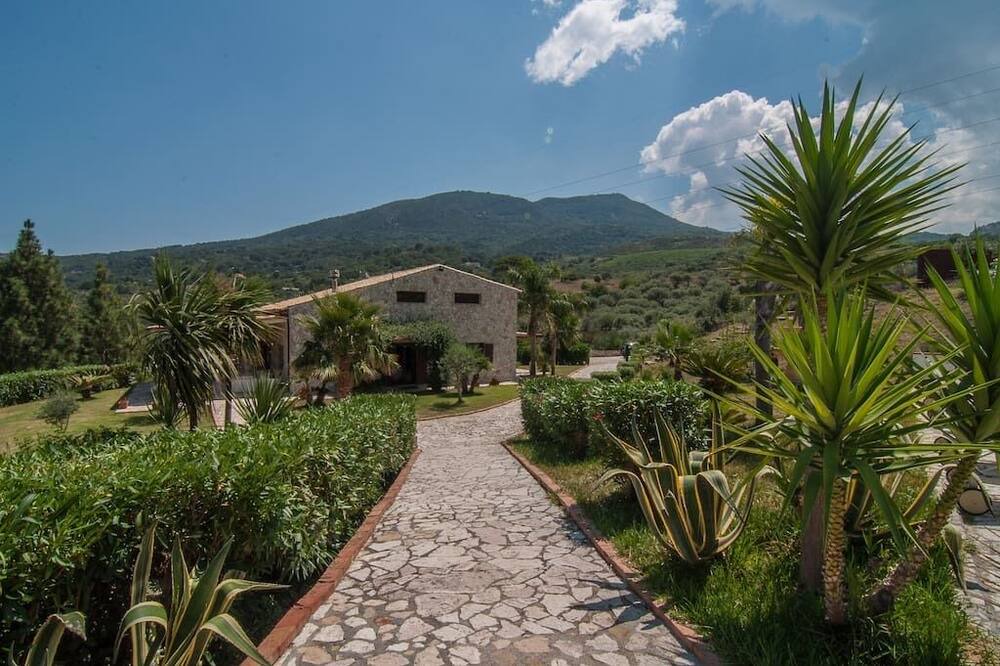 Photo of Outdoor in Gratteri