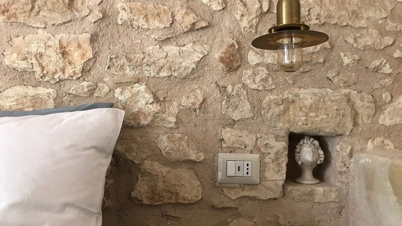 Photo of Others in Noto