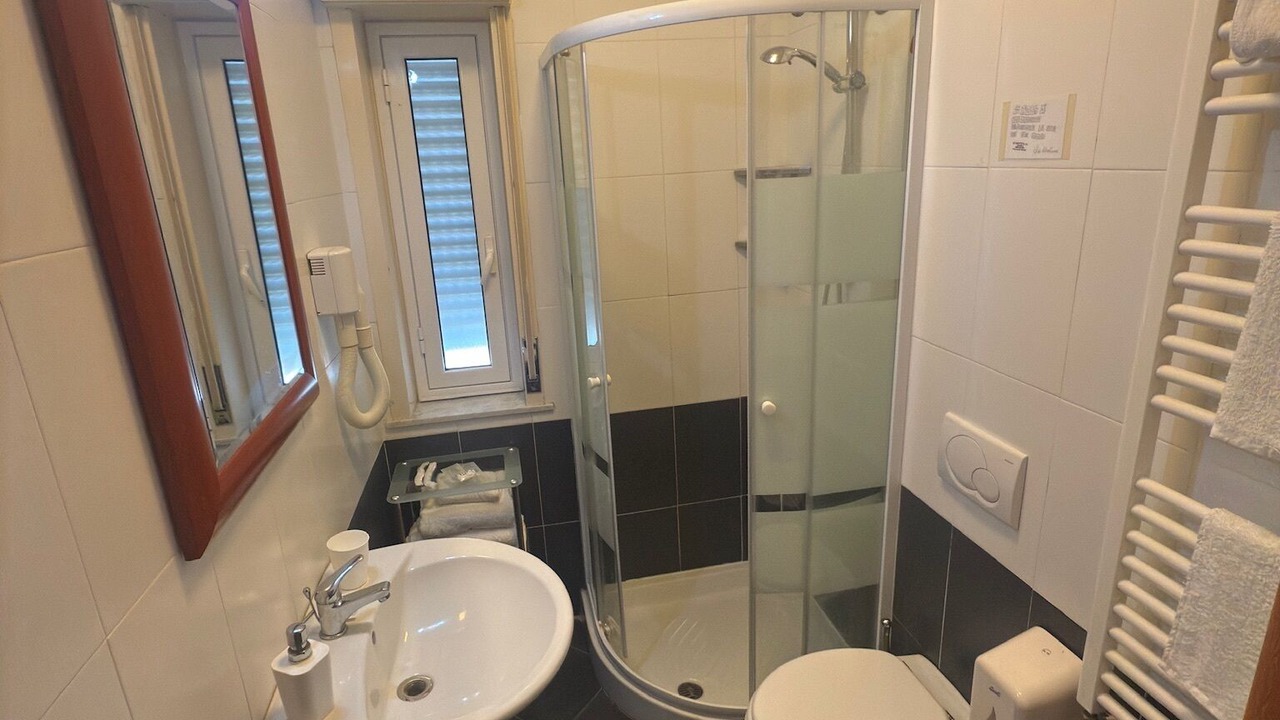 Photo of Bathroom in Mongiove