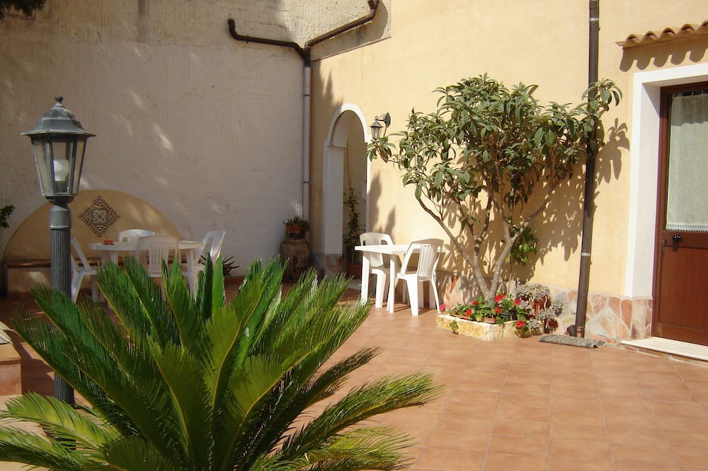 Photo of Outdoor in Mockarta