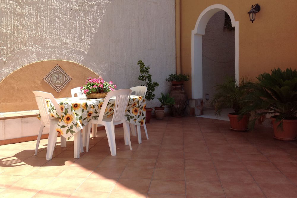 Photo of Patio Balcony in Mockarta
