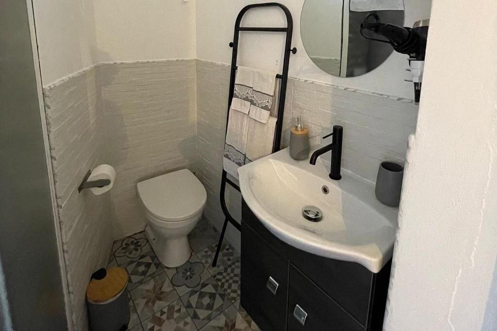 Photo of Bathroom in Lascari
