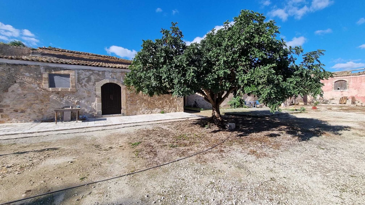 Photo of Outdoor in Noto