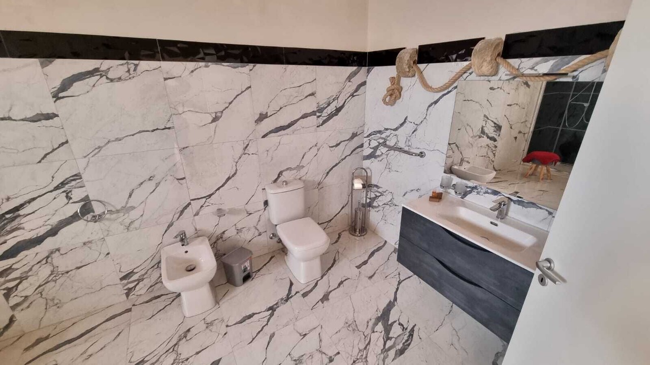 Photo of Bathroom in Noto