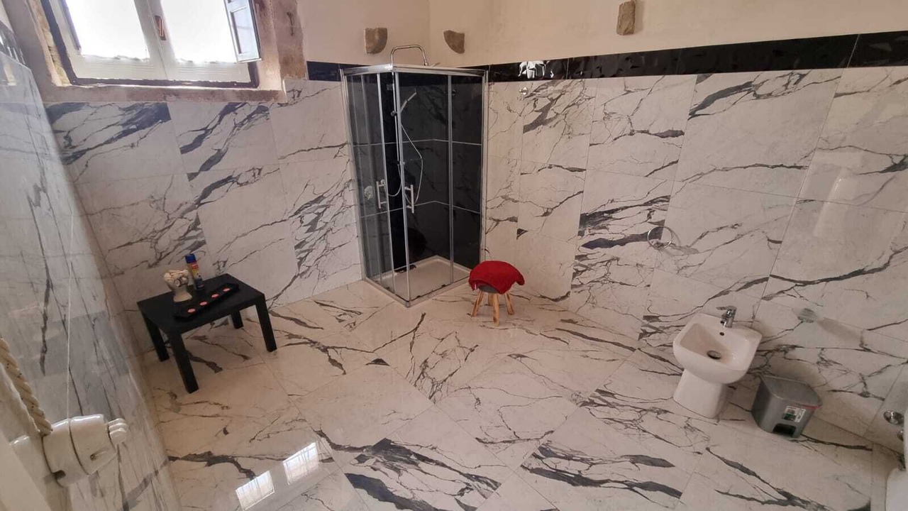 Photo of Bathroom in Noto
