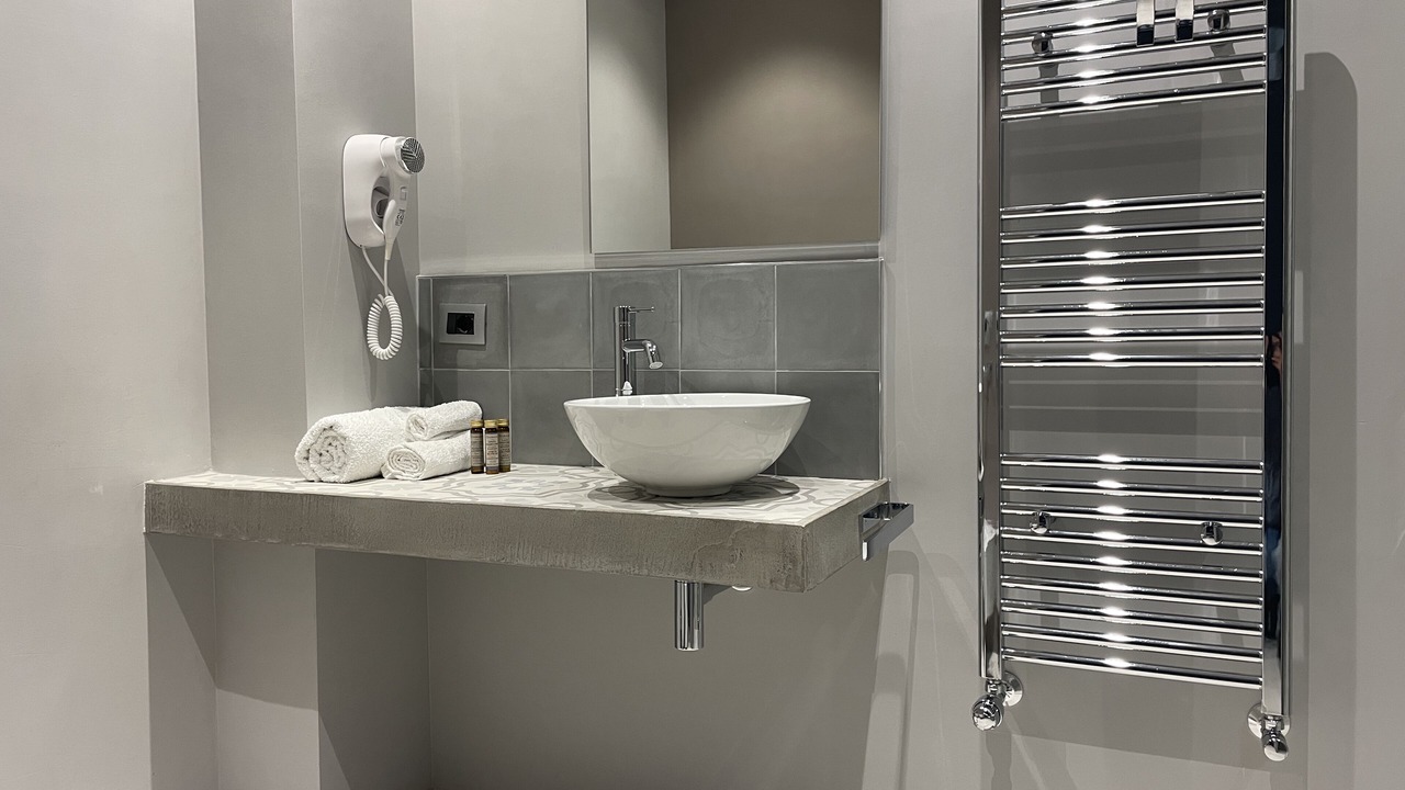 Photo of Bathroom in Avola
