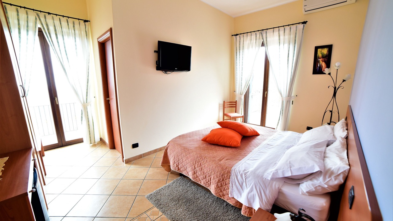 Photo of Bedroom in Milo