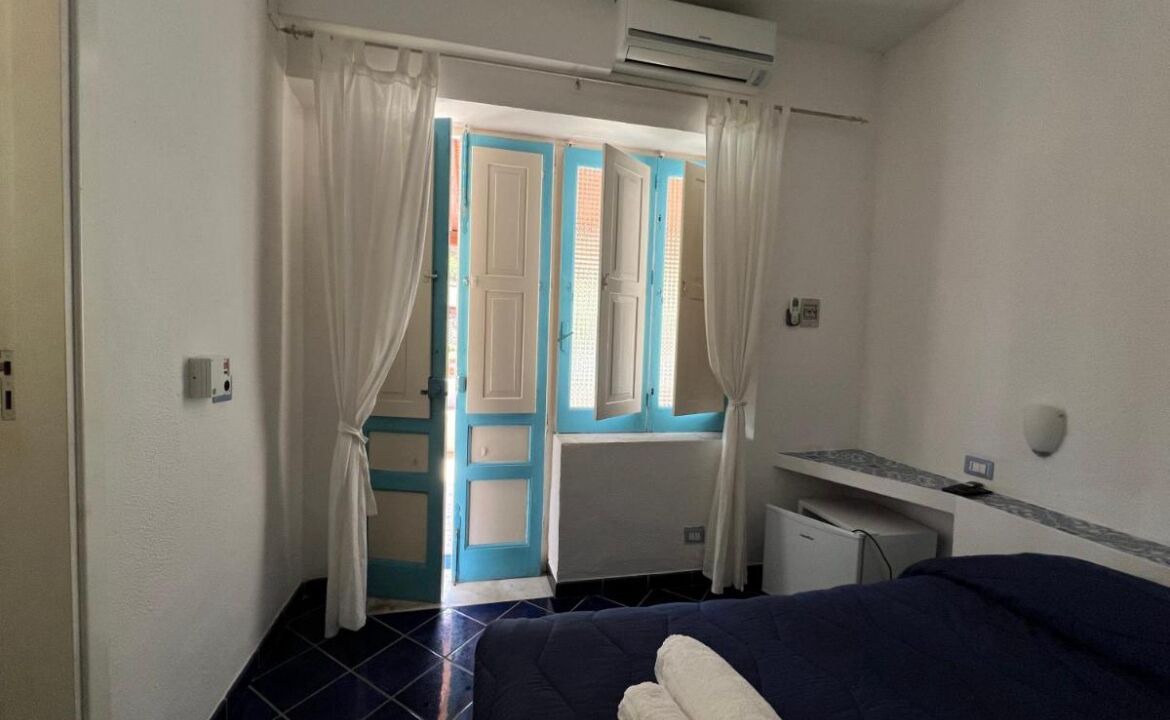 Photo of Bedroom in Vulcano Porto