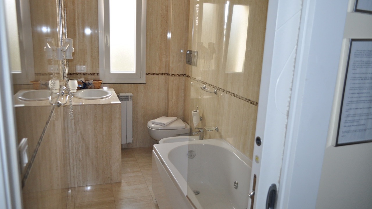 Photo of Bathroom in Biancavilla