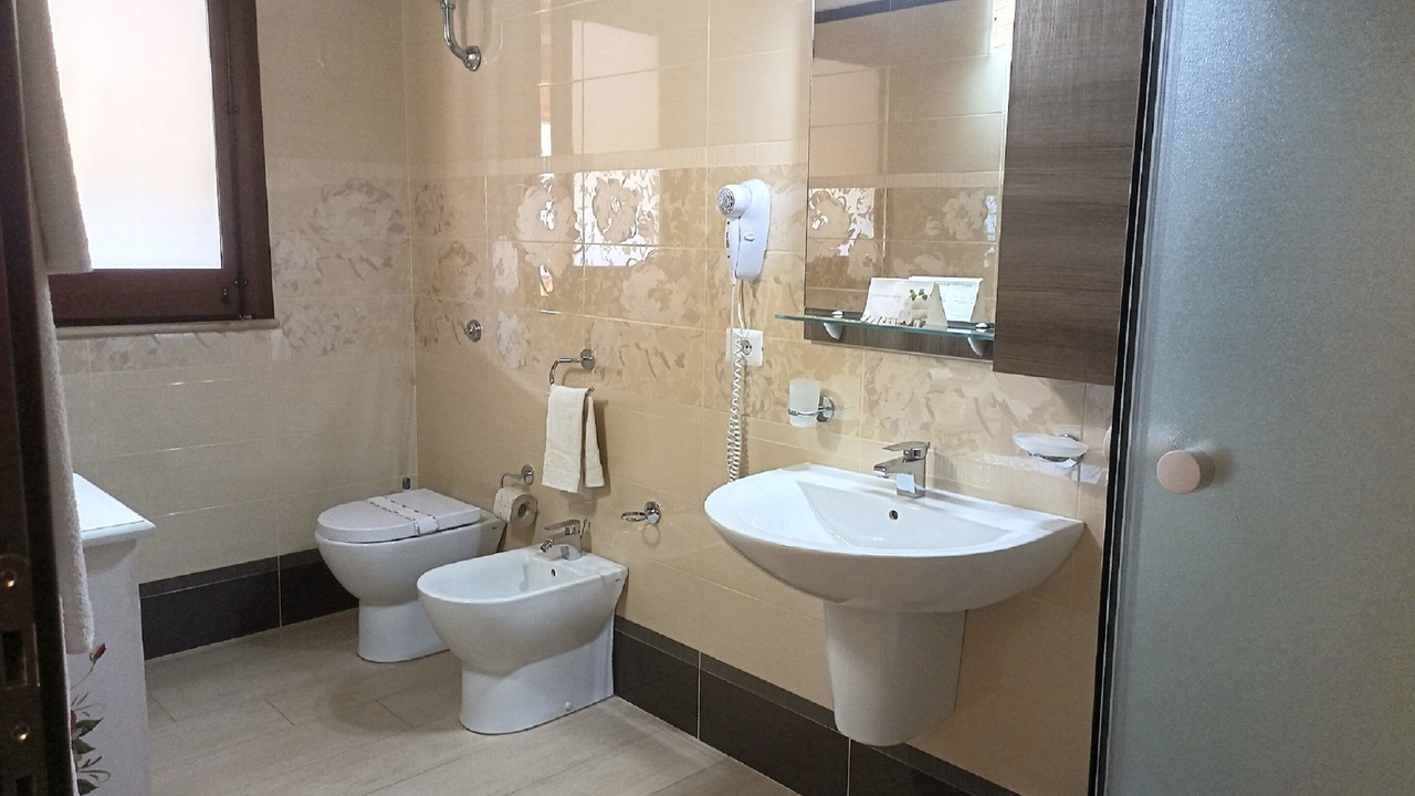 Photo of Bathroom in Lascari