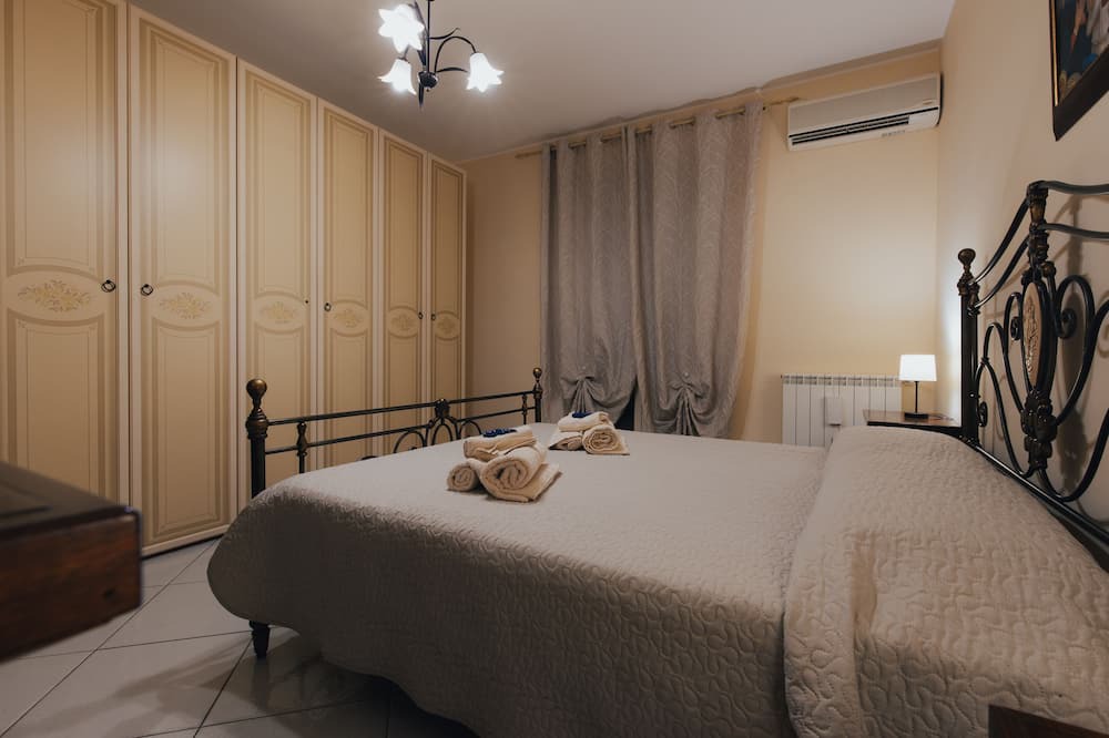 Photo of Bedroom in Porticello