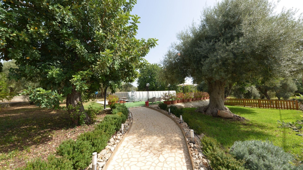 Photo of Outdoor in Solarino