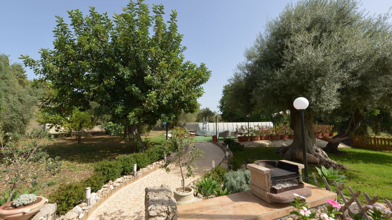 Photo of Outdoor in Solarino