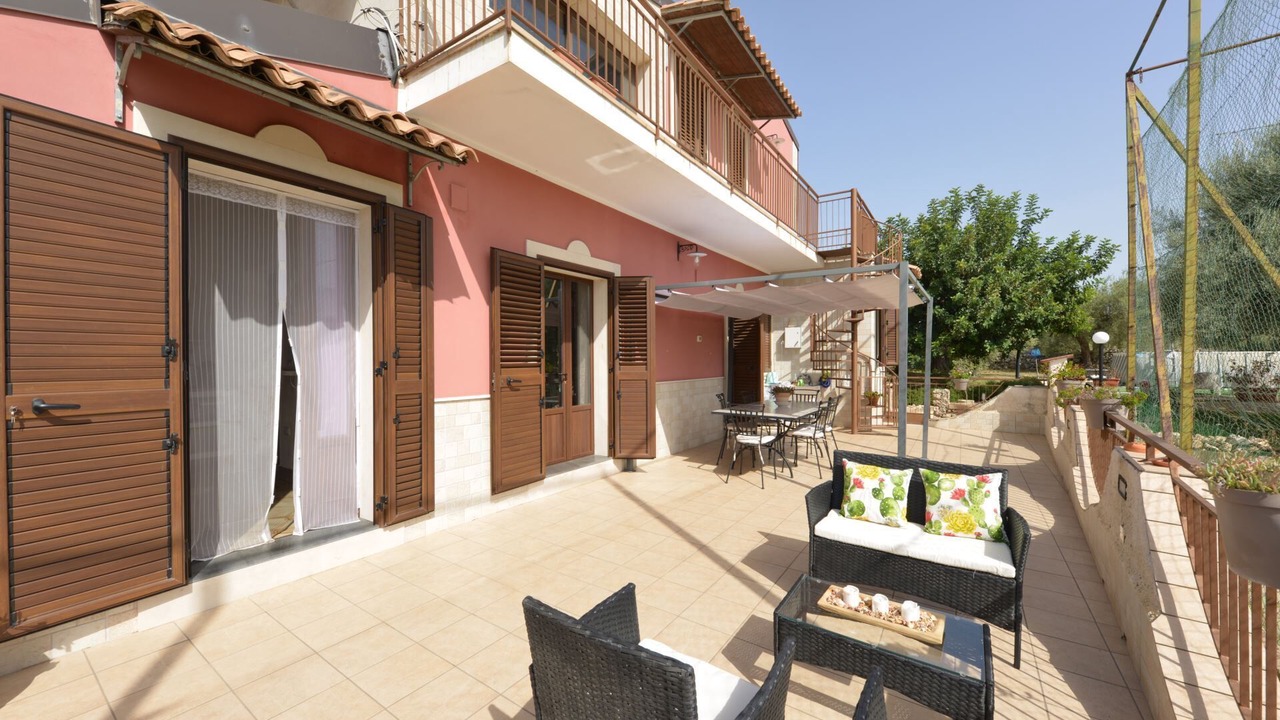 Photo of Outdoor in Solarino