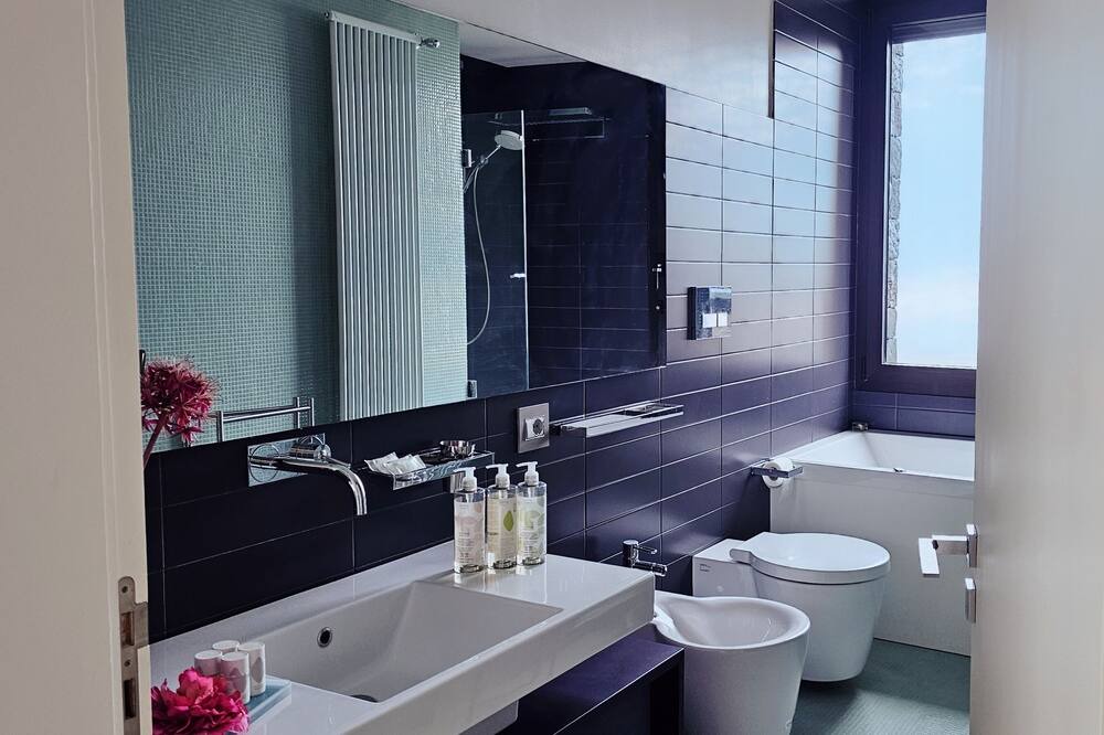 Photo of Bathroom in Ragalna