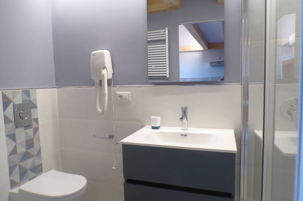 Photo of Bathroom in Mistretta