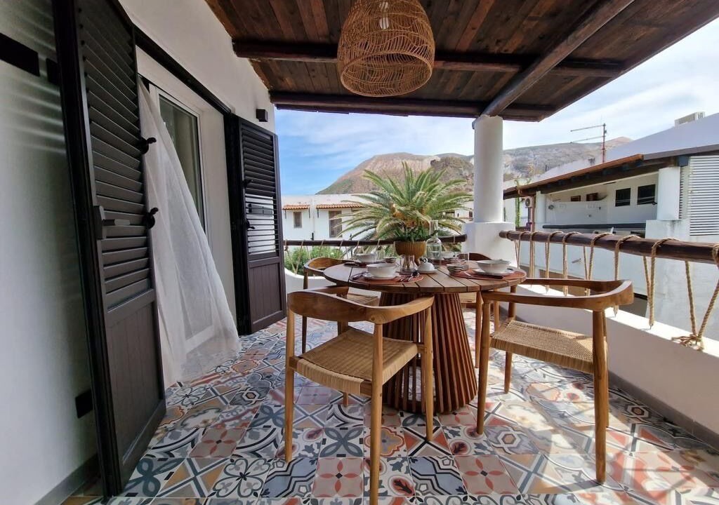 Photo of Outdoor in Vulcano Porto