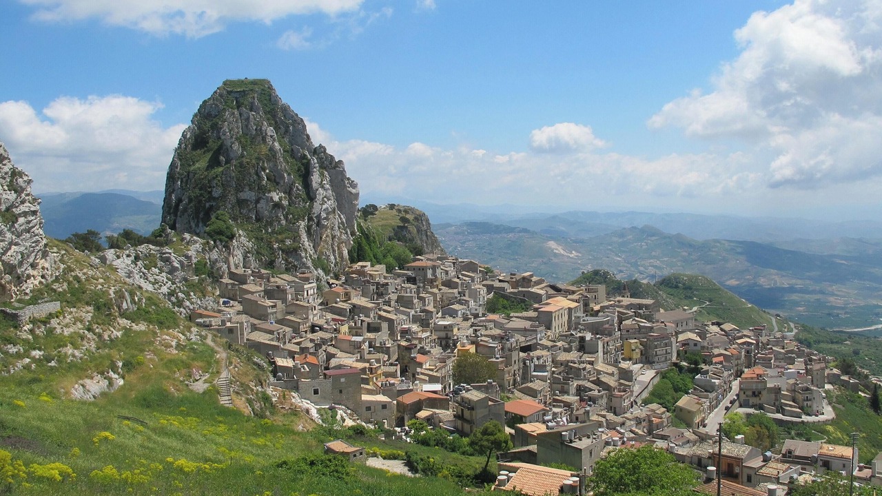 Photo of Outdoor in Pergusa