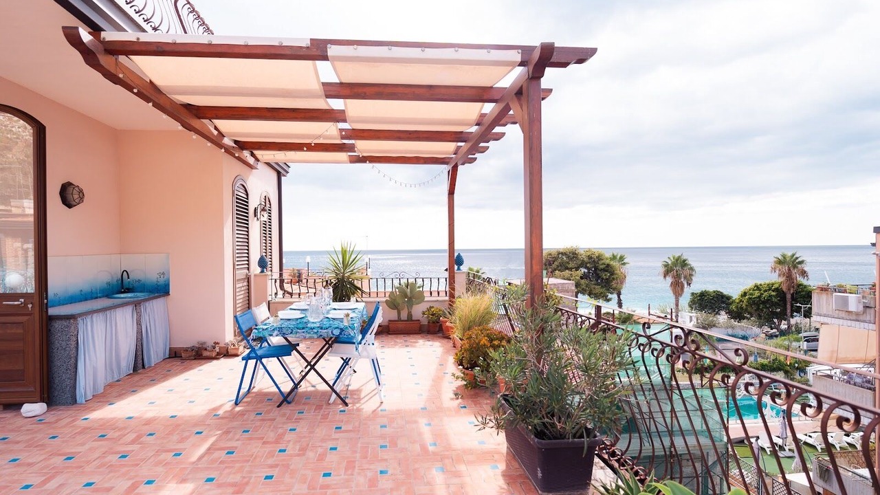 Photo of Patio Balcony in Mazzeo