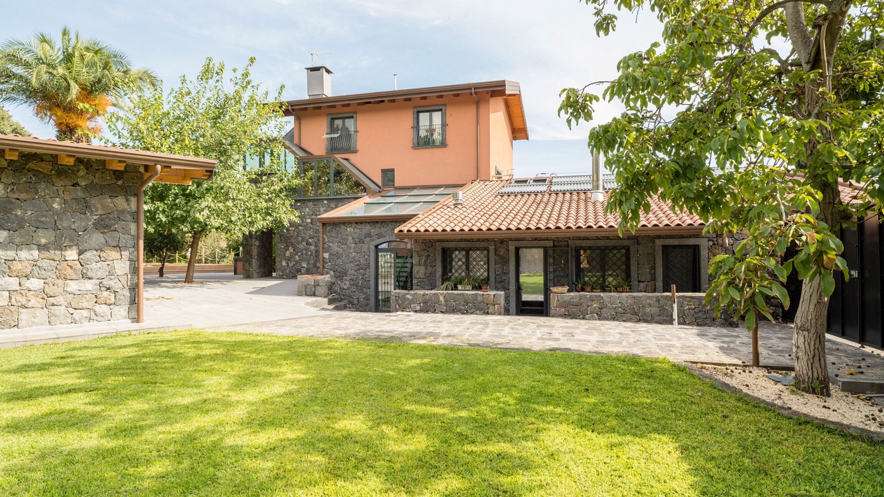 Photo of Outdoor in Aci Catena