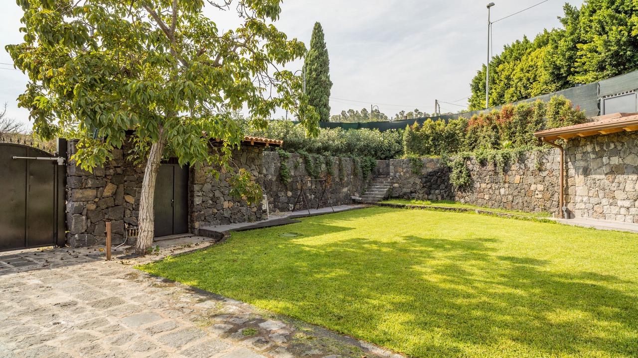 Photo of Outdoor in Aci Catena