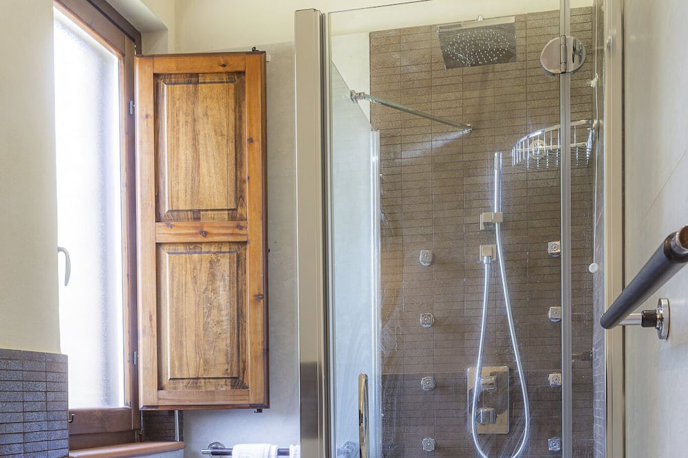 Photo of Bathroom in Collesano