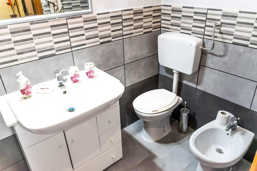 Photo of Bathroom in Favara