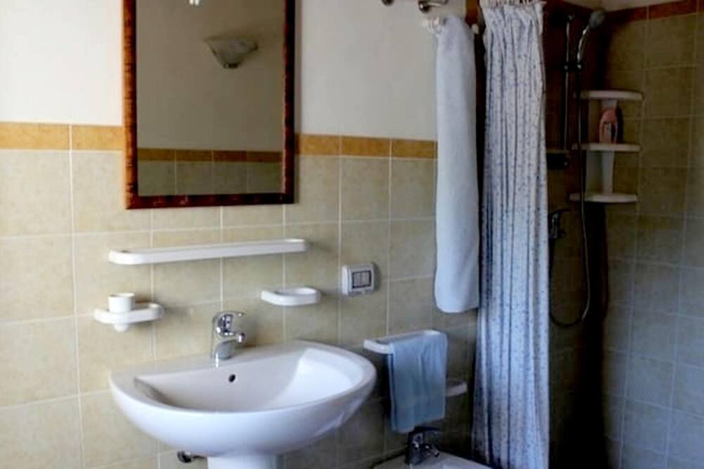 Photo of Bathroom in Chiaramonte Gulfi